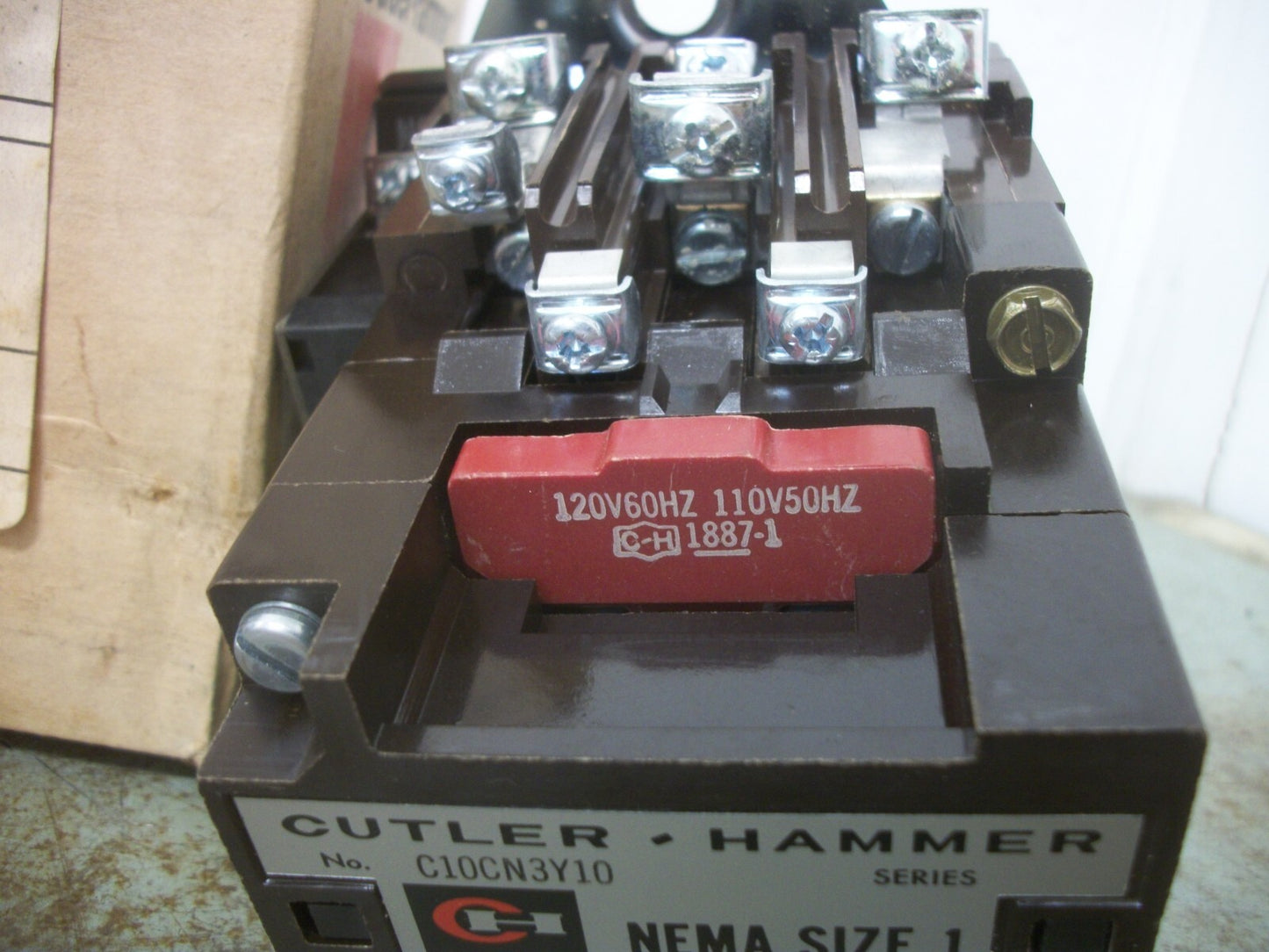 CUTLER-HAMMER SIZE 1 CONTACTOR C10CN3Y10 27AMP 120VCOIL 3PH 600V 10HP NIB