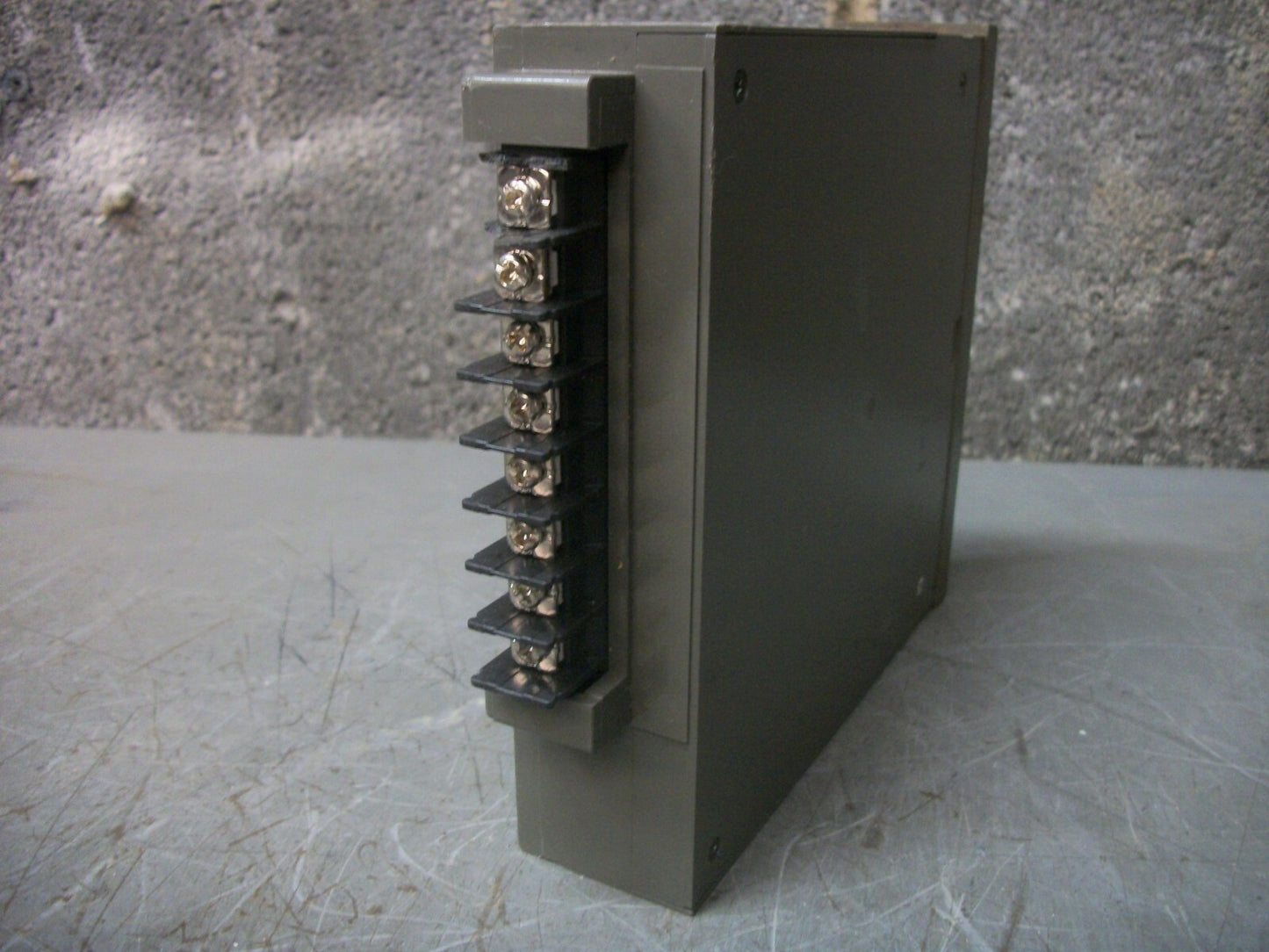 TRIPLETT CORP TB-202 POWER SUPPLY MODULE 450-258 POWER 24VDC INPUT 0-5VDC