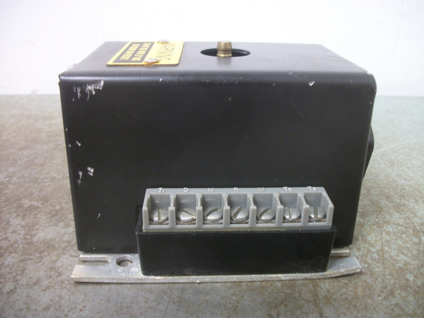 ROBERTSHAW IGNITION CONTROL MODULE SP750-909 24VAC 0.8AMP 1/8" SPARK GAP NOB