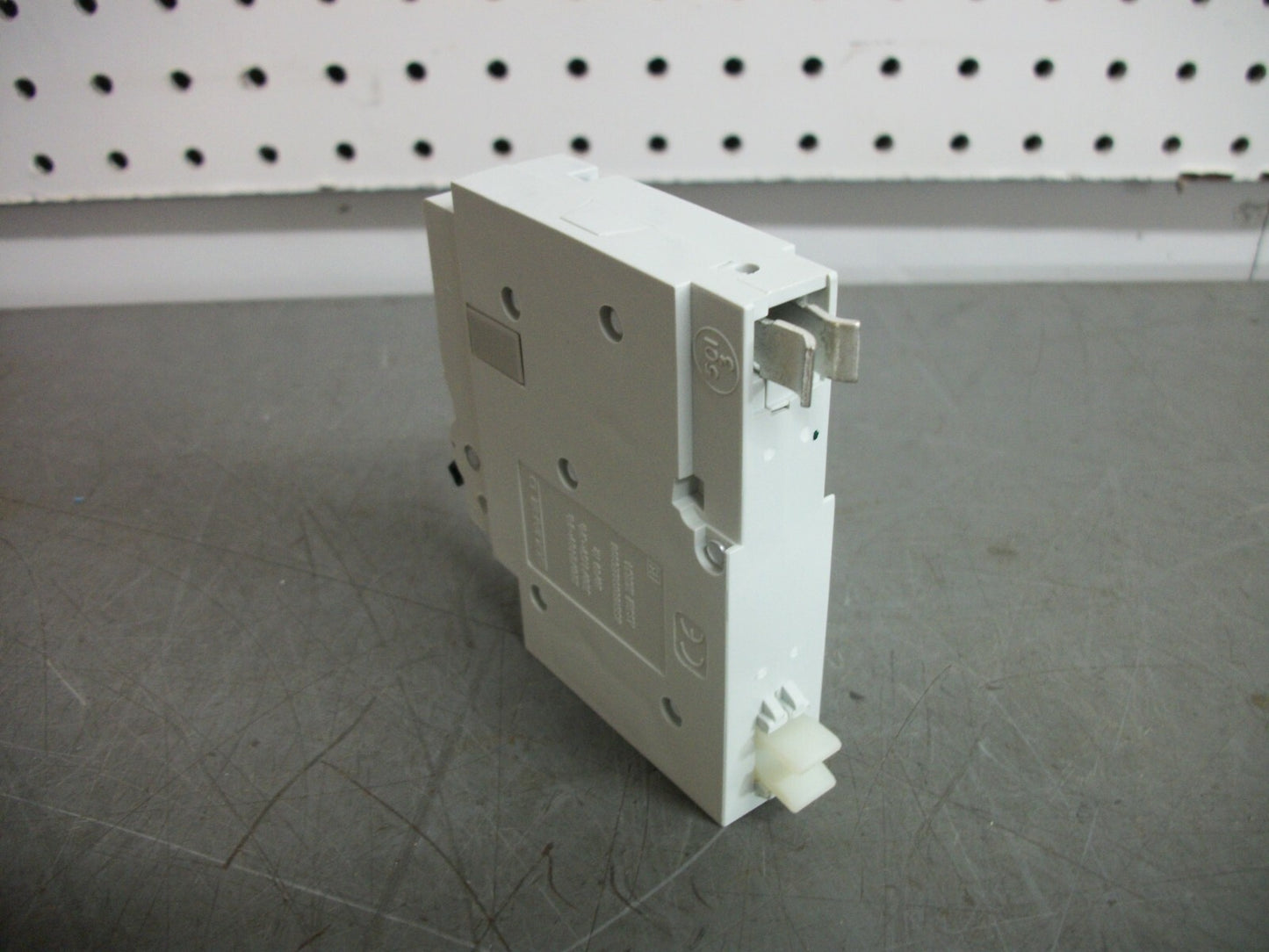 SQUARE D QOE CIRCUIT BREAKER QO116EC10 16AMP 415VOLT 1POLE NOB