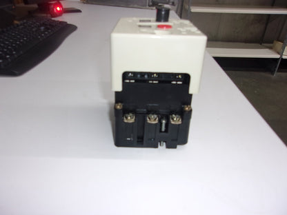 KLOCKNER-MOELLER MANUAL MOTOR STARTER PKZM 3-16-U-NA 8.8-15AMP