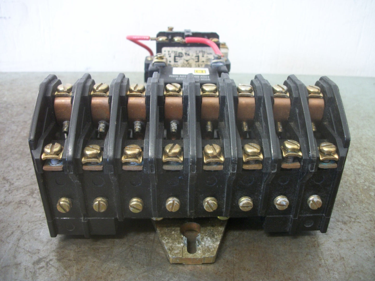 SQUARE D 30AMP 8POLE LIGHTING CONTACTOR 8903LX01200 120VCOIL