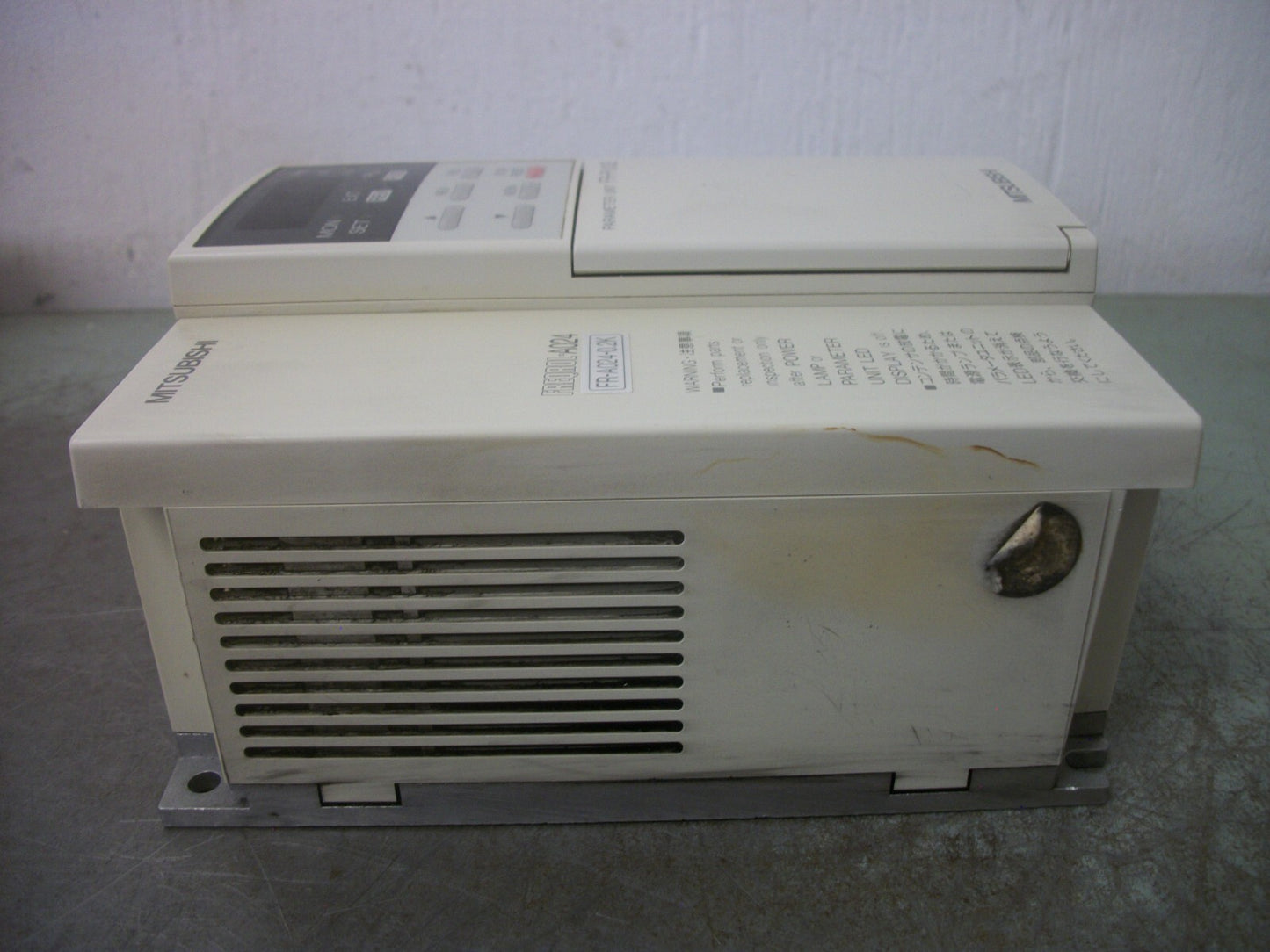 MITSUBISHI FREQROL-A024 0.2KW INVERTER DRIVE FR-A024-0.2KP 230VOLT 1.5AMP