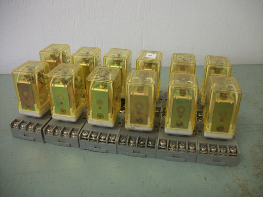 IDEC LOT OF 12 3PDT RELAYS RR2P-U 120VCOIL 10AMP