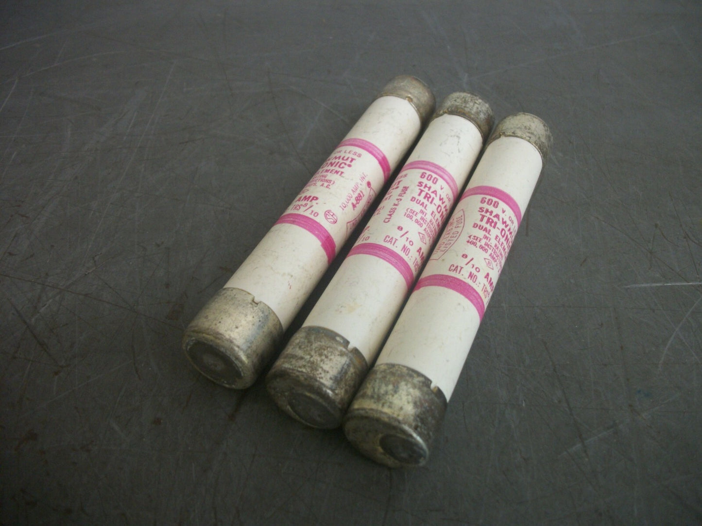 GOULD SHAWMUT LOT OF 3 TRI-ONIC FUSES TRS8/10 8/10AMP 600VOLT NOB