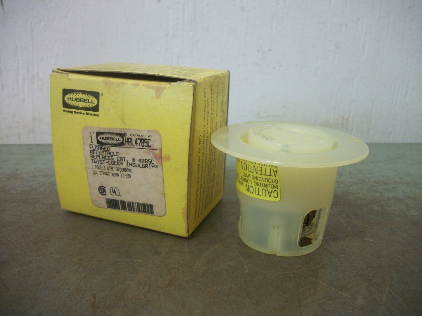 HUBBELL TWIST-LOCK FLANGED RECEPTACLE HBL4785C 15AMP 277VOLT 2P 3W GRND NIB