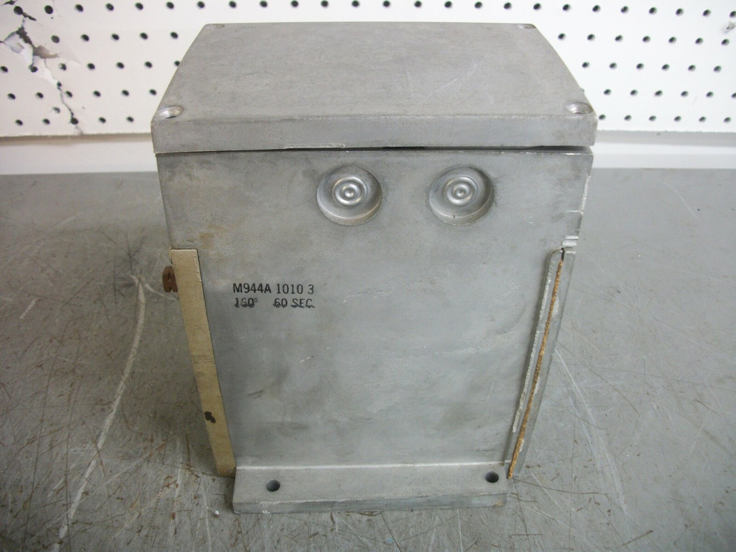 HONEYWELL MODUTROL MOTOR ACTUATOR M944A10103 24VOLT .88AMP 20WATT NOB