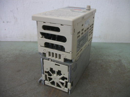 YASKAWA VS MINI V7 0.75KW INVERTER DRIVE CIMR-V7AA20P7 230VOLT 3PH