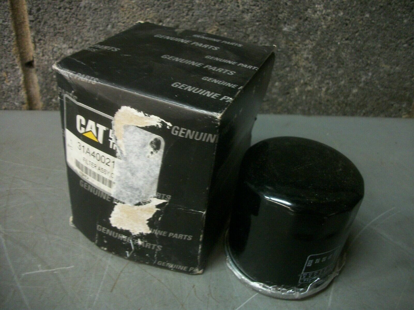 CAT OIL FILTER 31A40021 NIB
