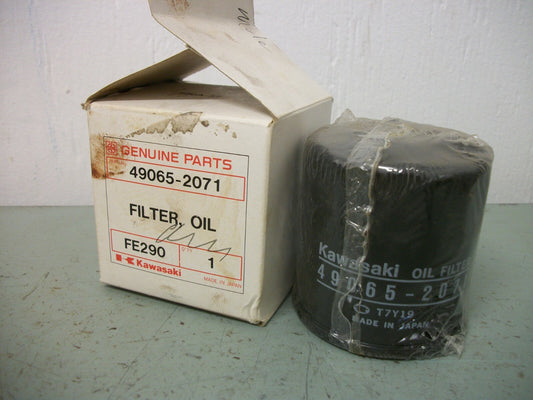 KAWASAKI FE290 OIL FILTER 49065-2071 NIB
