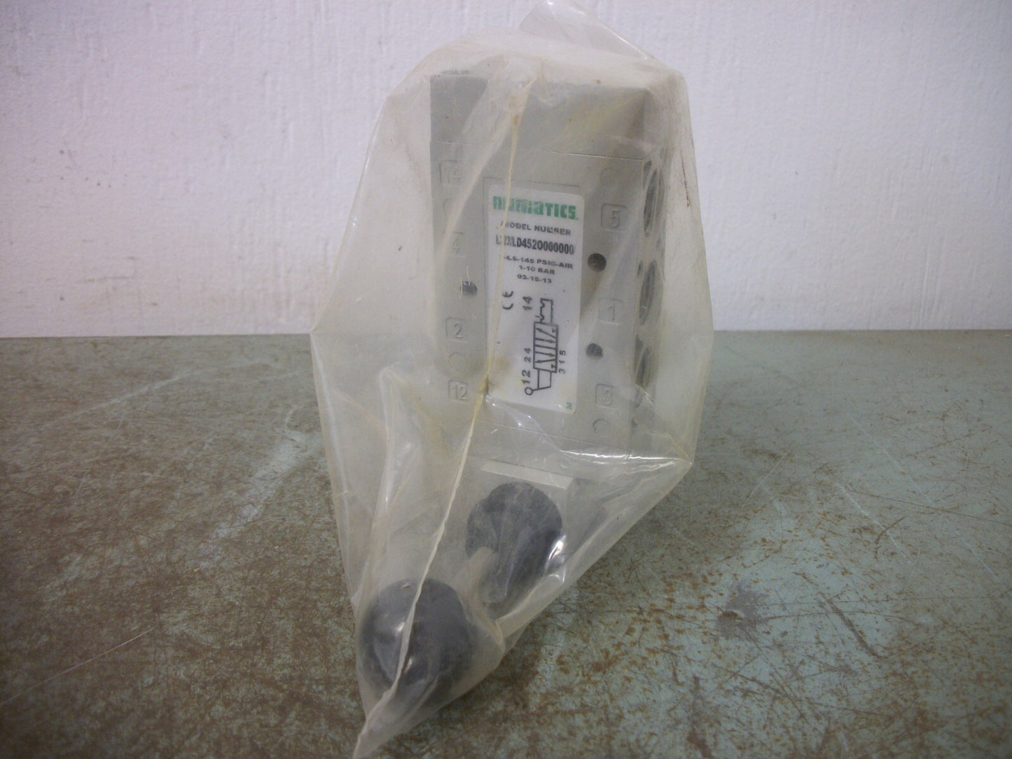 NUMATICS MANUAL LEVER AIR CONTROL VALVE L23LD452O000000 14.5-145PSI NEW