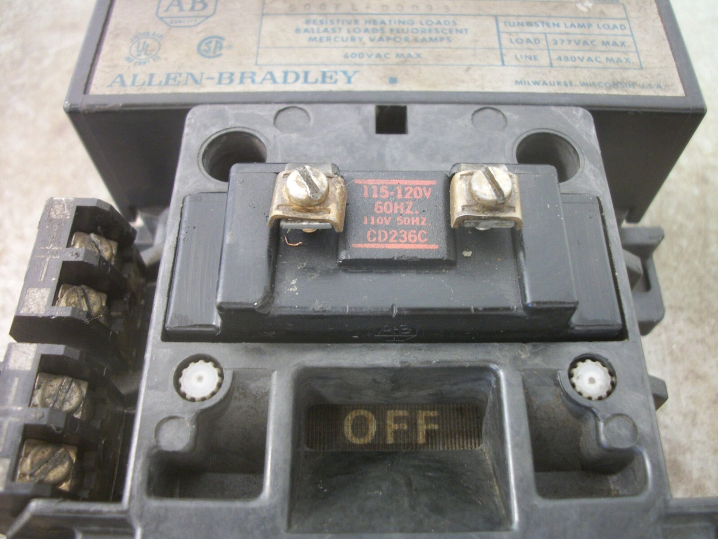 ALLEN-BRADLEY 100AMP LIGHTING CONTACTOR 500FL-DOD93 120VCOIL