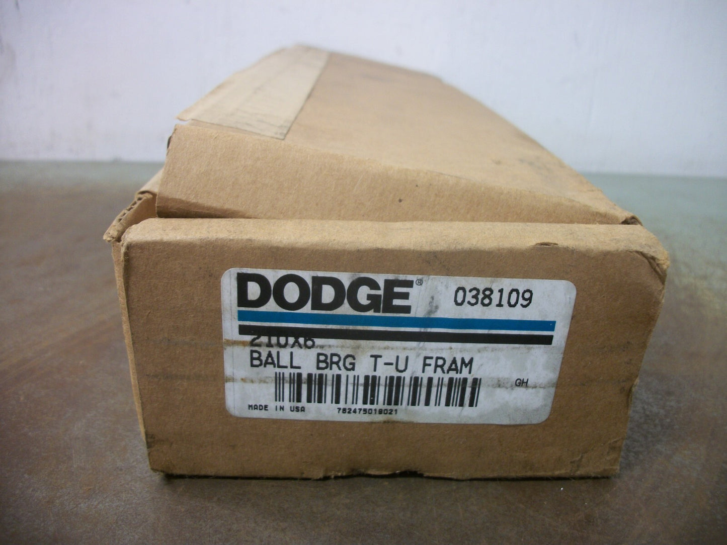 DODGE 210X6 BALL BEARING TAKE-UP BEARING FRAME 038109 NIB