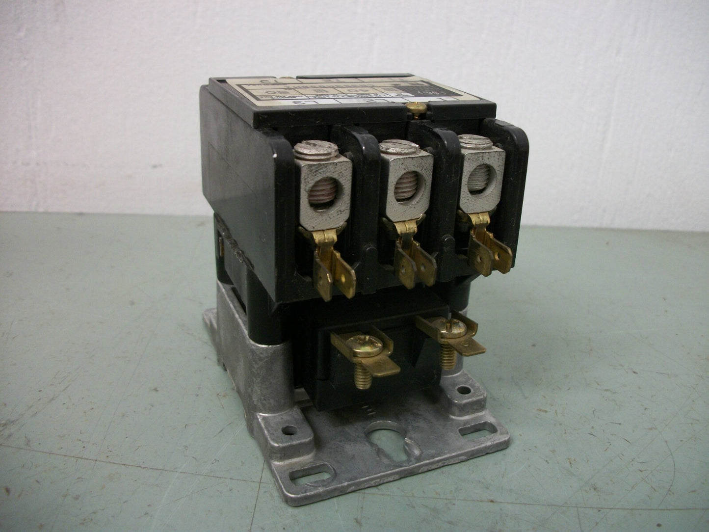 GE DEFINITE PURPOSE CONTACTOR CR353AD3BH1 40AMP 600VOLT 3POLE