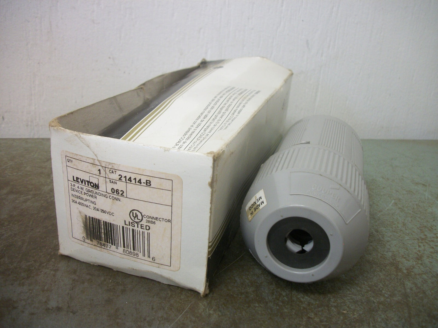 LEVITON GROUNDING CONNECTOR 21414-B 30AMP 600VOLT 3POLE 4W NIB