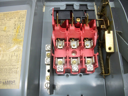 SQUARE D DISCONNECT TYPE 1 H321N 30AMP 240VOLT 3POLE FUSIBLE