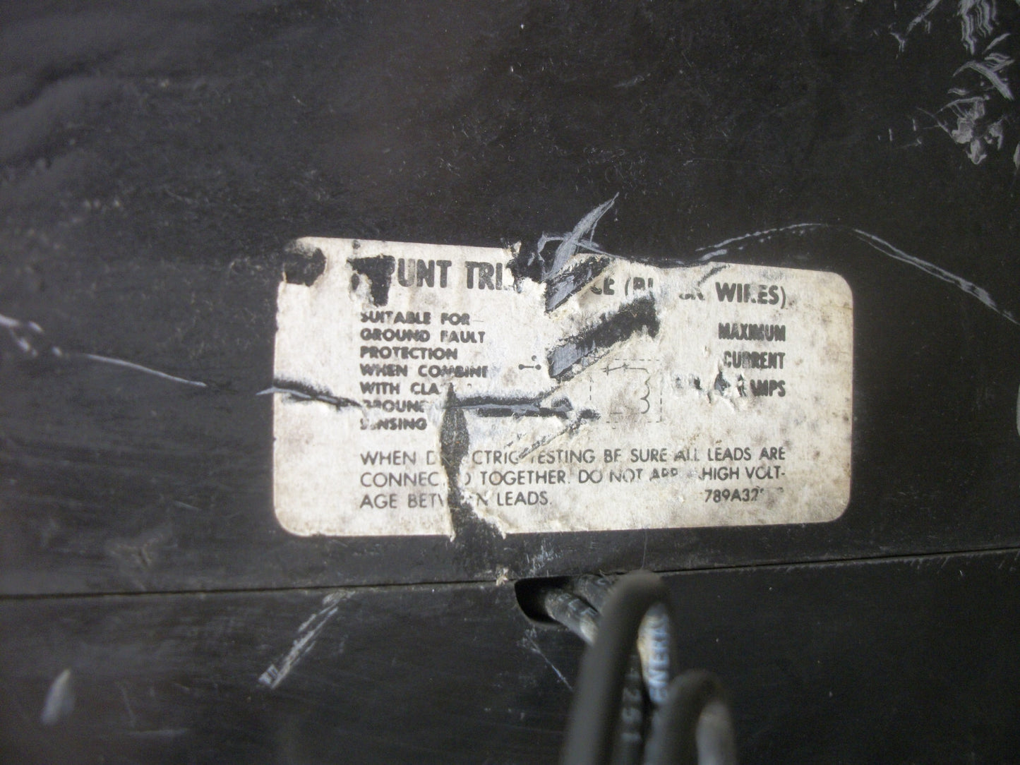 GE TKM3F CIRCUIT BREAKER TKM3F1000 1000AMP 600VOLT 3POLE W/1000A TRIP SHUNT+AUX