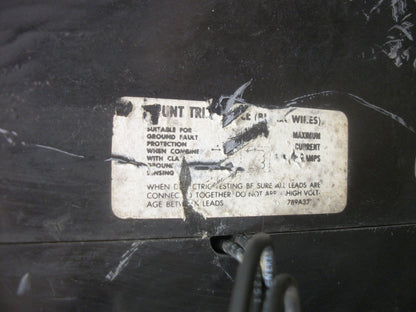 GE TKM3F CIRCUIT BREAKER TKM3F1000 1000AMP 600VOLT 3POLE W/1000A TRIP SHUNT+AUX