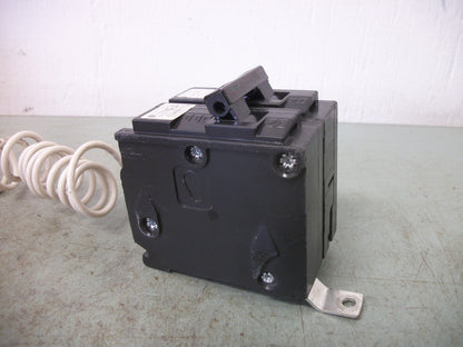 SIEMENS BL CIRCUIT BREAKER B12000S01 20AMP 240VOLT 1POLE W/SHUNT