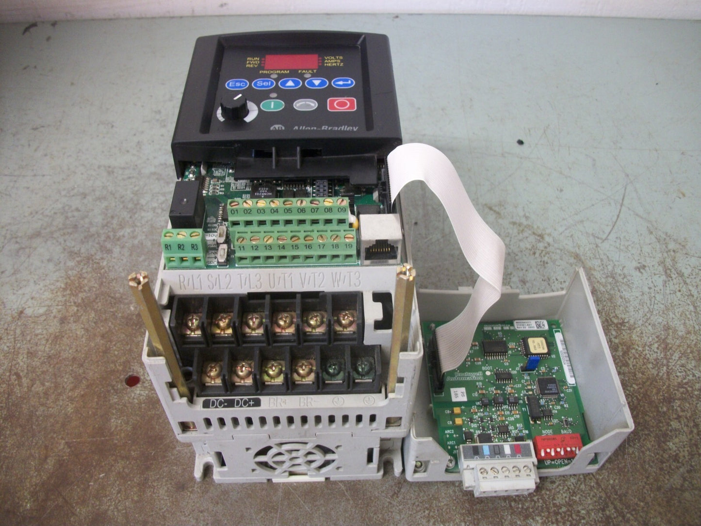 ALLEN-BRADLEY POWERFLEX 40 1HP AC DRIVE 22B-D2P3N104 460VOLT 3PH 2.3AMP