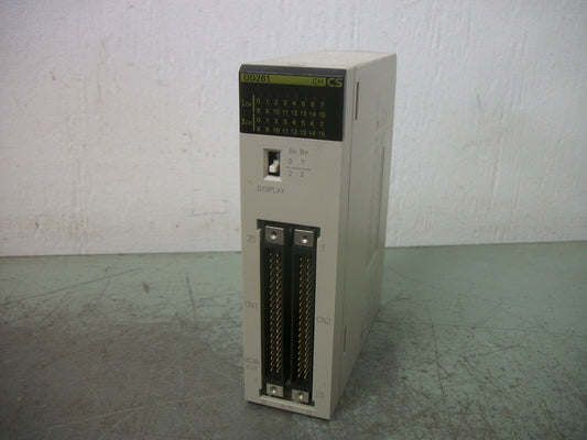OMRON SYSMAC OUTPUT UNIT CS1W-OD261
