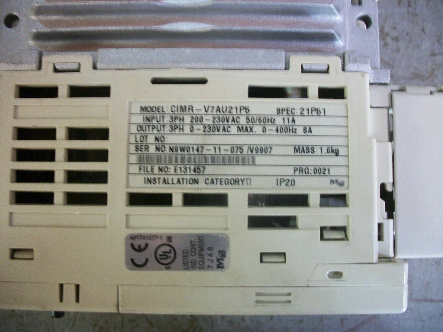 IDM CONTROLS V7 COMPACT VECTOR DRIVE CIMR-V7AU21P5 3PH 230VOLT 8AMP