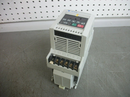 ALLEN-BRADLEY 1HP ANALOG S.F. MOTOR SPEED CONTROLLER 160-BA03NSF1 460V 2.3A 3PH