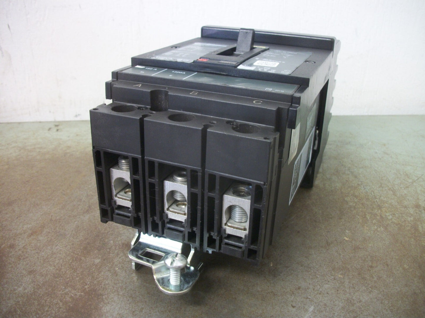 SQUARE D POWERPACT I-LINE HD CIRCUIT BREAKER HDA36150 150AMP 600VOLT 3POLE