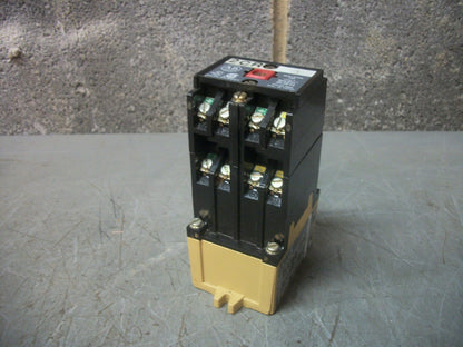 ALLEN-BRADLEY AC CONTROL RELAY 700-P600A1 120VCOIL