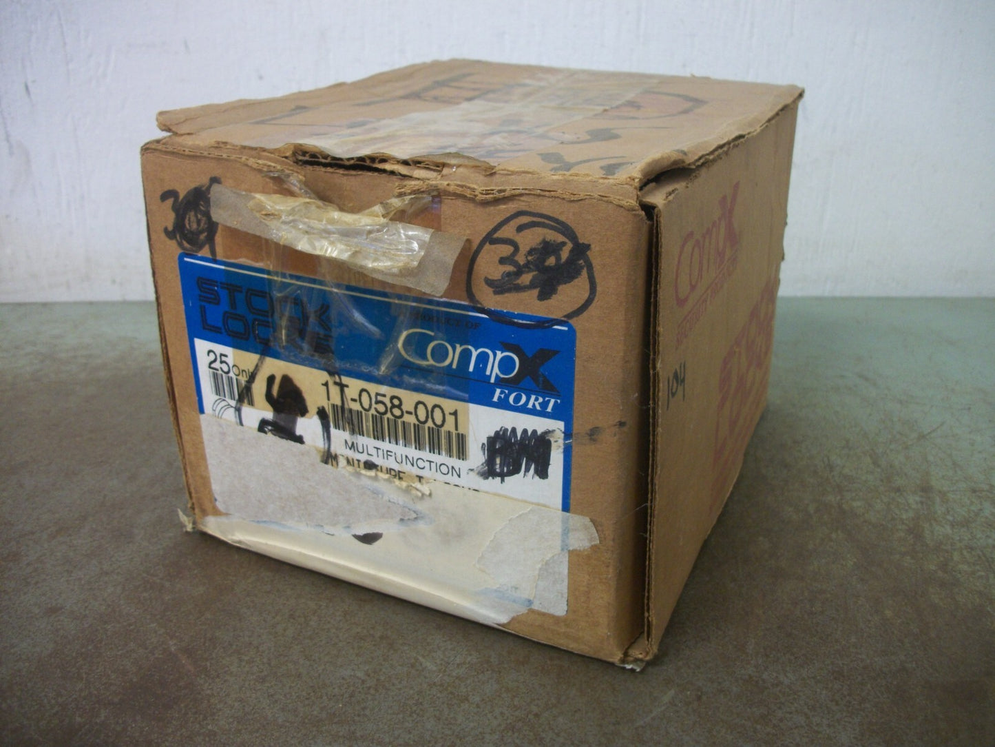 COMPX FORT LOT OF 10 MINI 'T' CAM LOCKS FOR GLASS & PLASTIC DOORS 1T-058-001 NEW