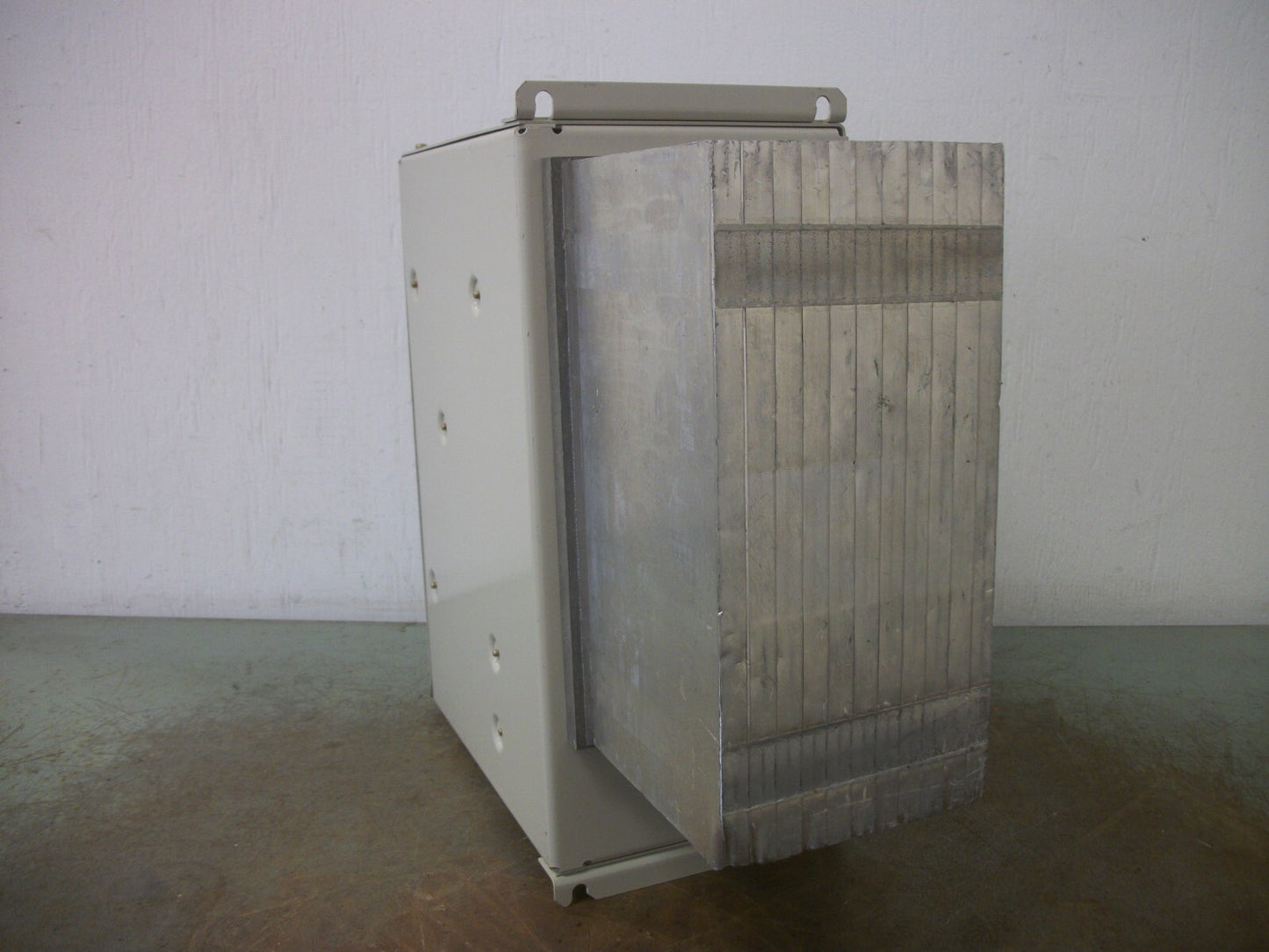 YASKAWA VARISPEED 676H5 11KW INVERTER DRIVE CIMR-H5D4011 380VOLT 3PH 15KVA