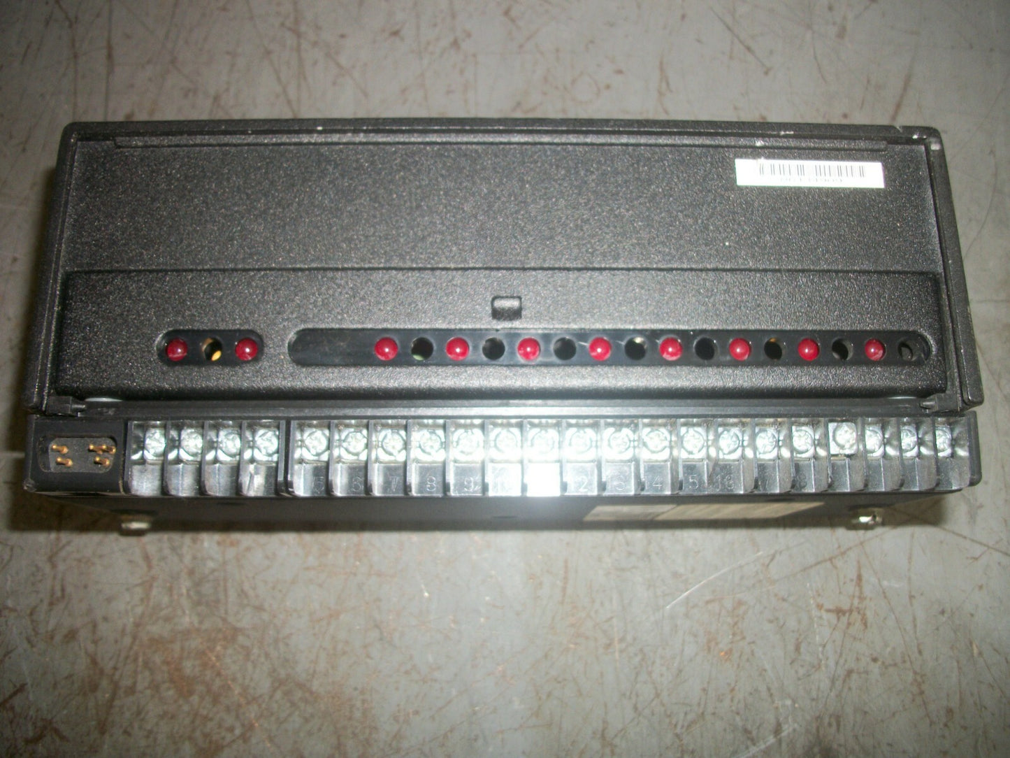 GE FANUC I/O 115VAC 8-POINT LOW LEAKAGE MODULE IC660EBD101K W/BLOCK IC660TSD100K