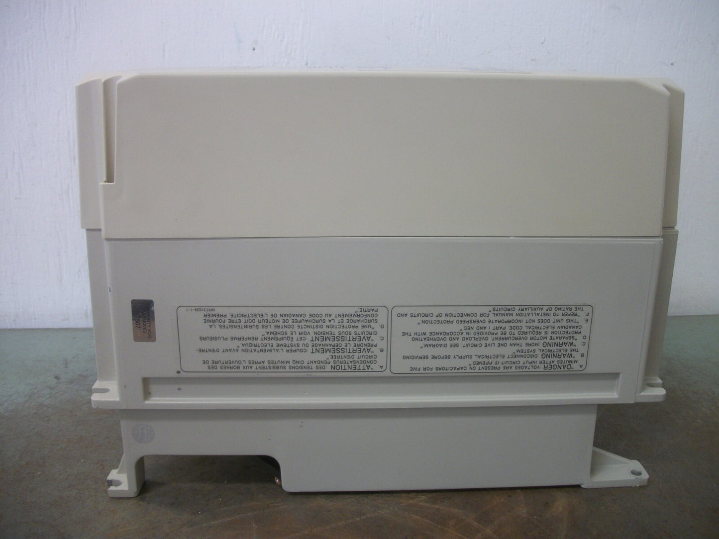 YASKAWA VARISPEED 676VH3 10HP INVERTER DRIVE CIMR-VHS47P5 460VOLT 3PH 10KVA