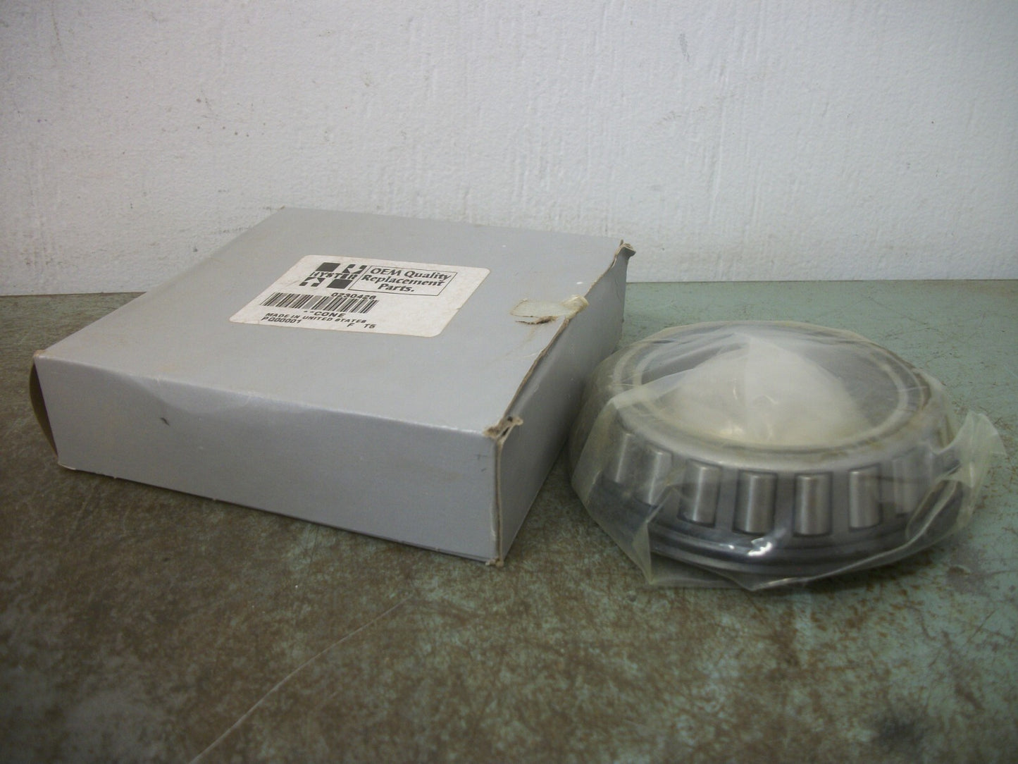 HYSTER CONE BEARING 0230428 NIB