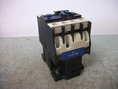 TELEMECANIQUE CONTACTOR LC1D2510Q5 40AMP 380VCOIL 3PH 600V 20HP