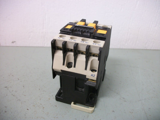 TELEMECANIQUE CONTROL RELAY CA2DN31M7 10AMP 220VCOIL