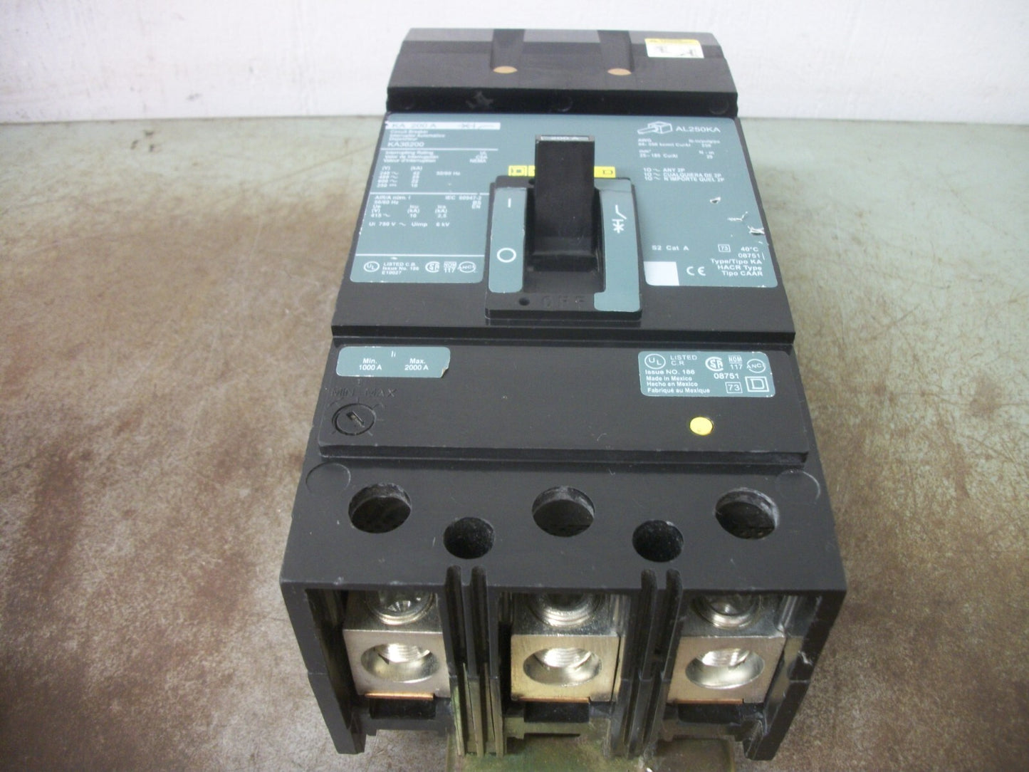 SQUARE D I-LINE KA CIRCUIT BREAKER KA36200 200AMP 600VOLT 3POLE GREEN