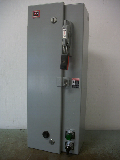 CUTLER-HAMMER STARTER COMBO SIZE 0 TYPE 1 AN16BN0 120VCOIL 30AMP FUSIBLE NOB