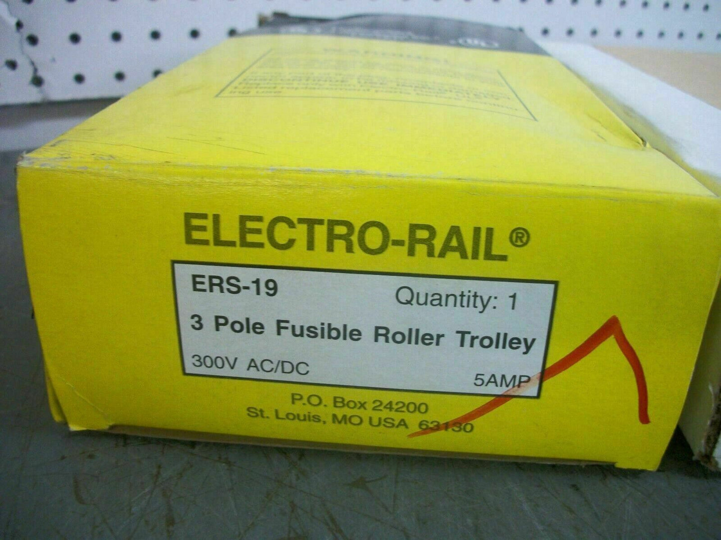 ELECTRO-RAIL 3POLE FUSIBLE ROLLER TROLLEY ERS-19 300VOLT 5AMP NIB