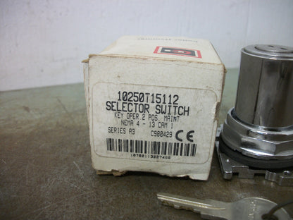 CUTLER-HAMMER 2-POS MAINTAINED KEY OPERATED SELECTOR SWITCH 10250T15112 NIB