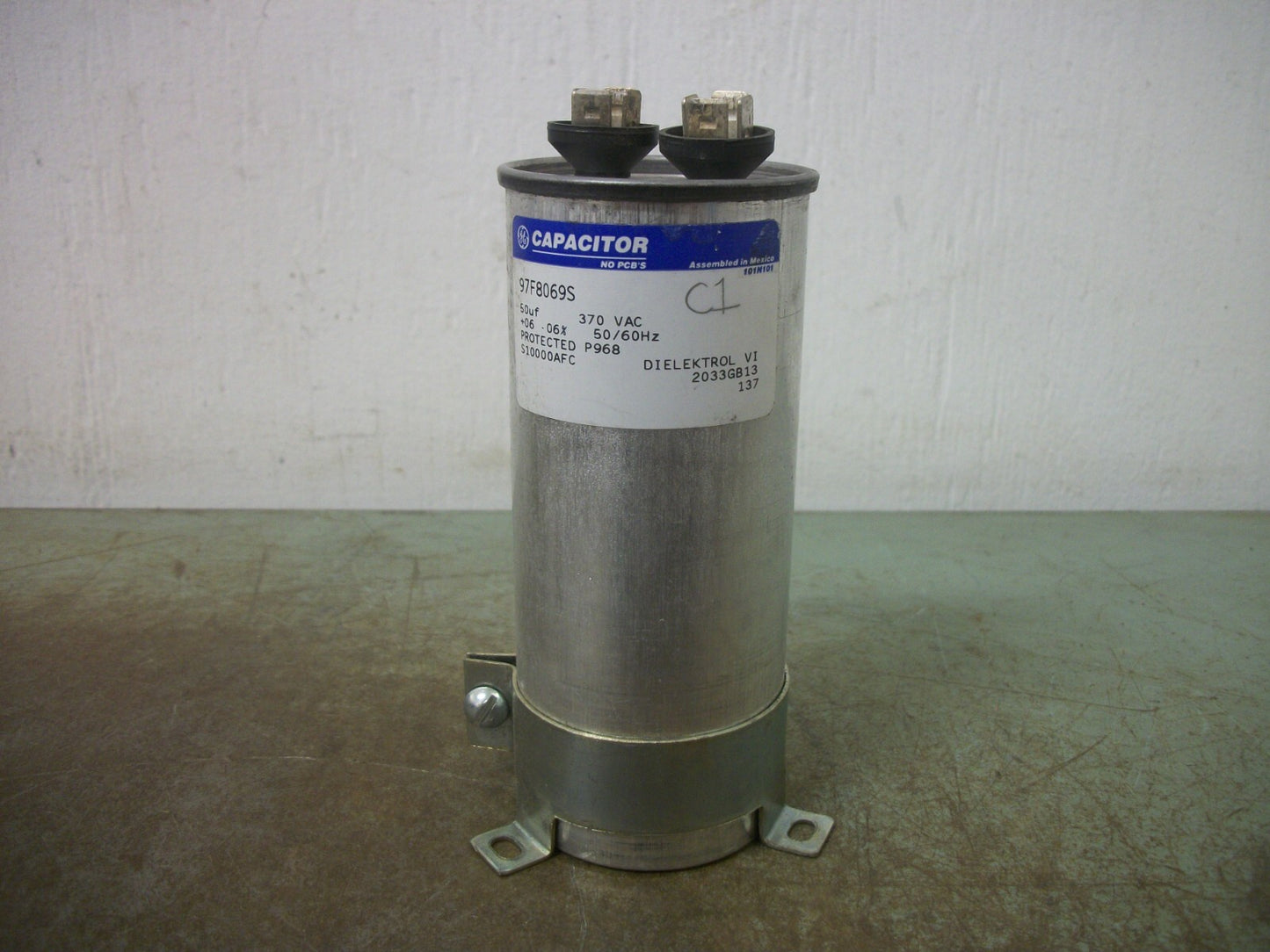 GE 50uF CAPACITOR 97F8069S 370VOLT