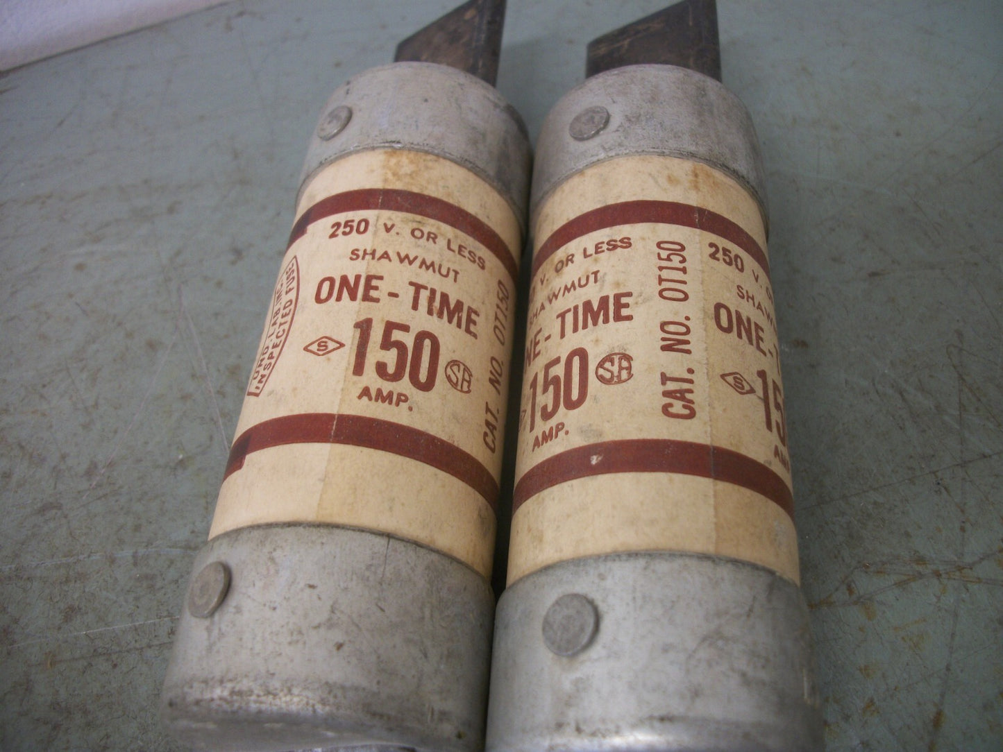 GOULD SHAWMUT LOT OF 2 ONE-TIME FUSES OT150 150AMP 250VOLT