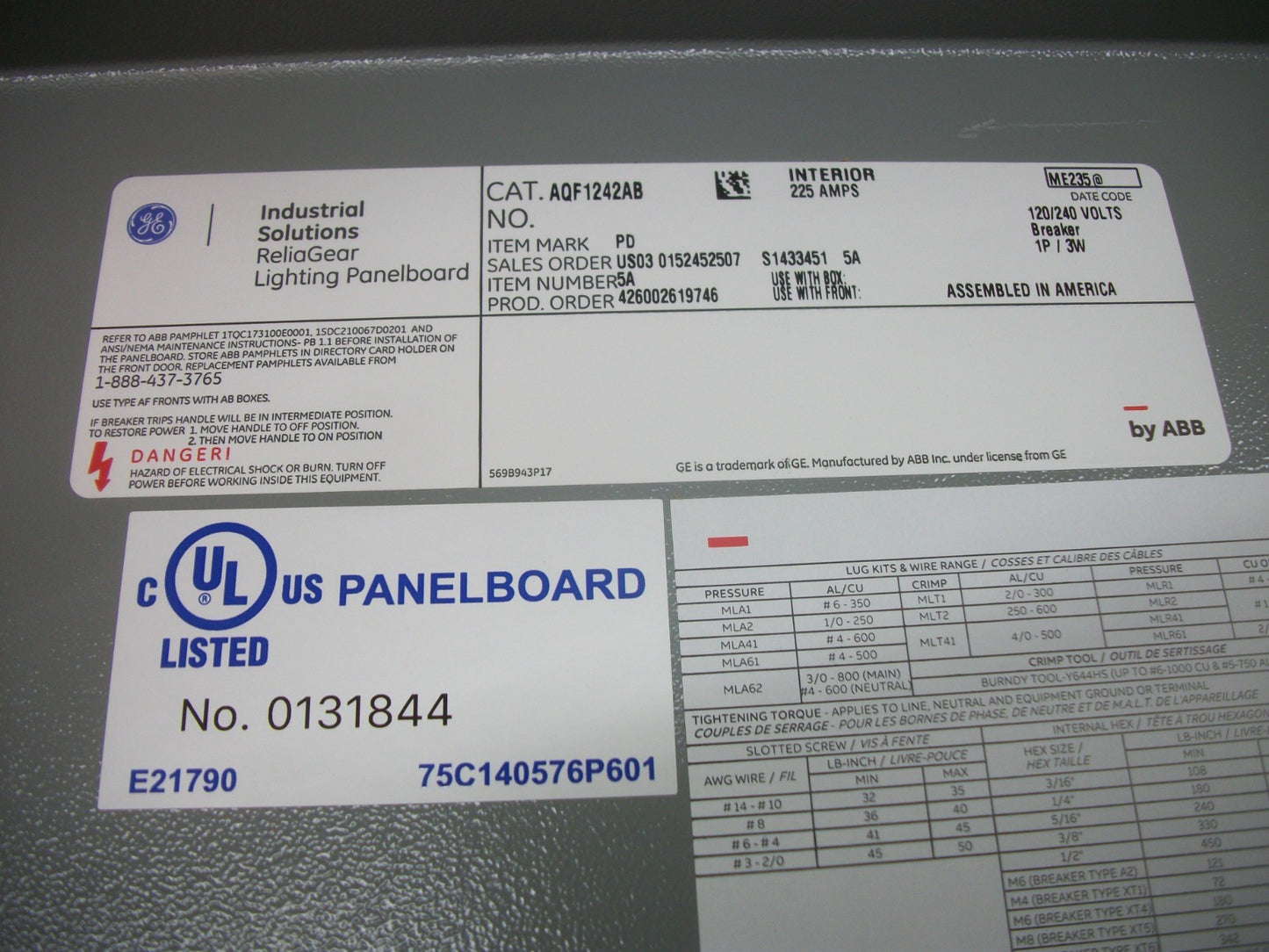 GE RELIAGEAR PANELBOARD INTERIOR AQF1242AB 225A 120/240V 1PH 200A MAIN NIB