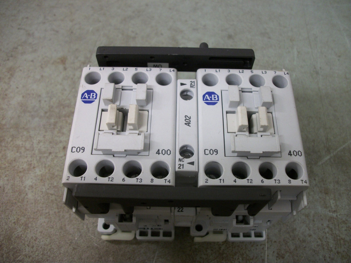 ALLEN-BRADLEY REV CONTACTOR 100-C09*400 25AMP 120VCOIL 3PH 600V 7.5HP