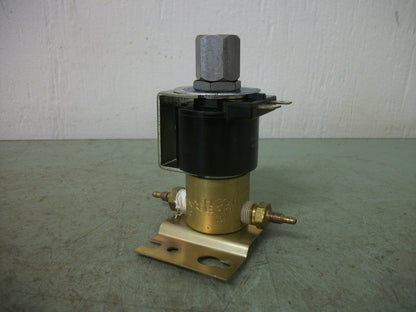 JOHNSON CONTROLS 3/32" 3-WAY SOLENOID VALVE V2410-9 120VCOIL 30PSI 8W