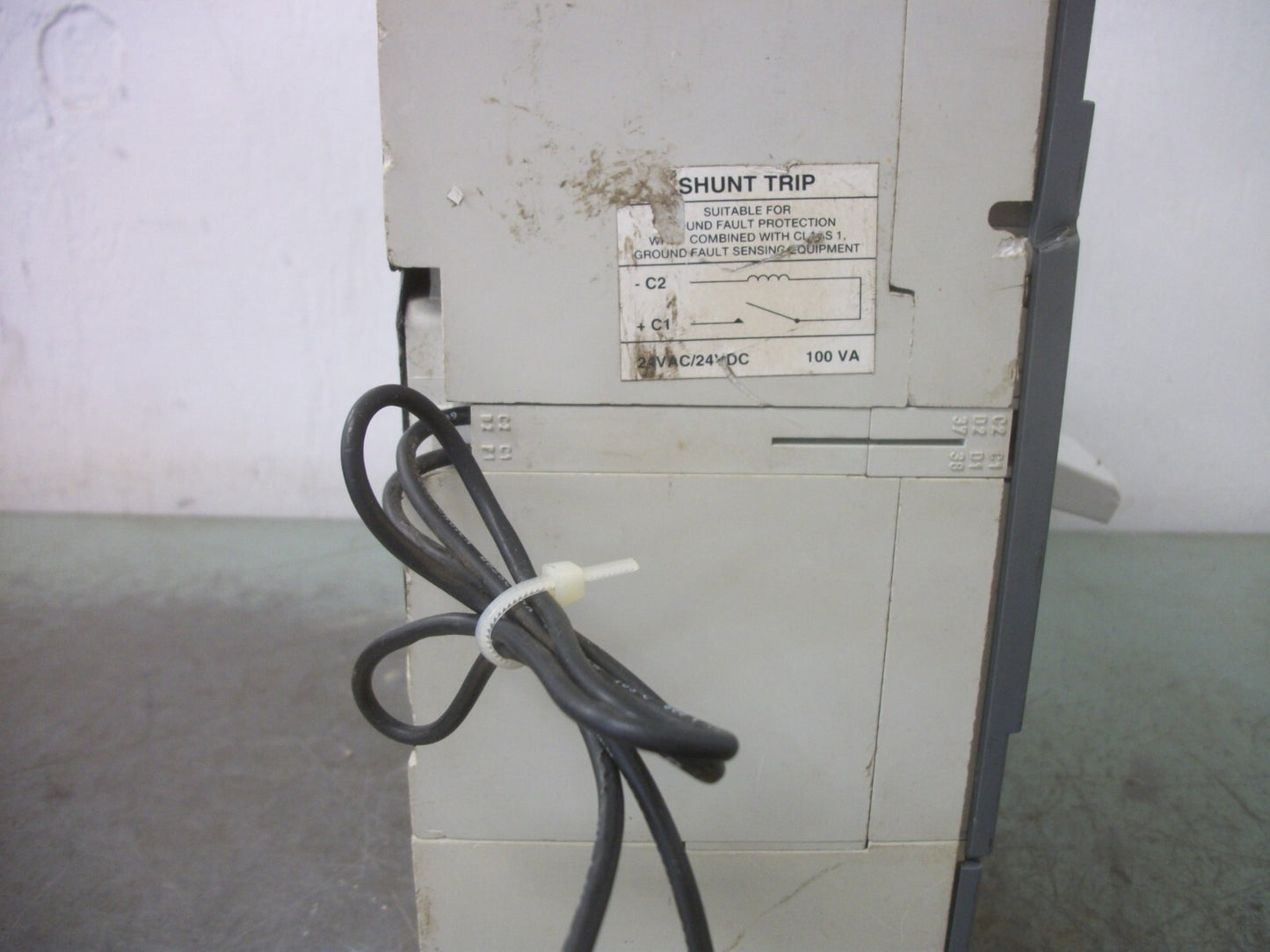 ABB SACE S6 S6N CIRCUIT BREAKER AA00494504 600AMP 600VOLT 3POLE W/SHUNT&AUX