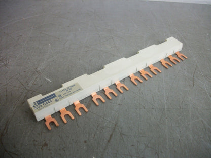 TELEMECANIQUE CONNECTING TERMINAL BUS BAR GV2-G445 63AMP 600VOLT NOB