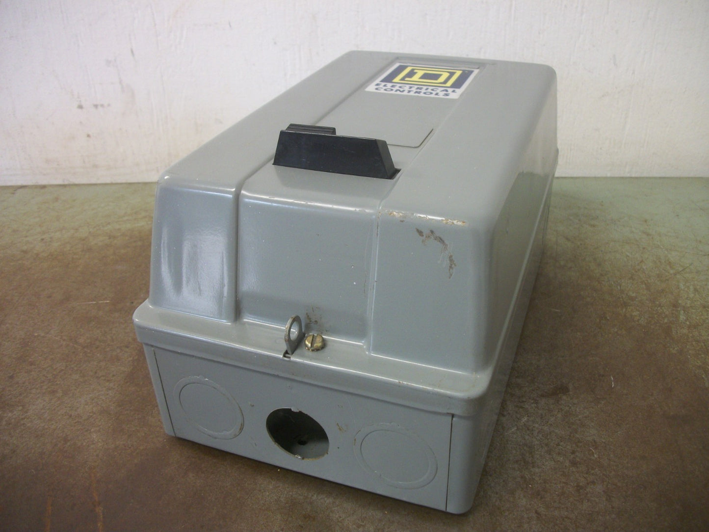 SQUARE D ENCL SIZE 00 MOTOR STARTER 8536SAG12 240VCOIL 3PH 600V 2HP