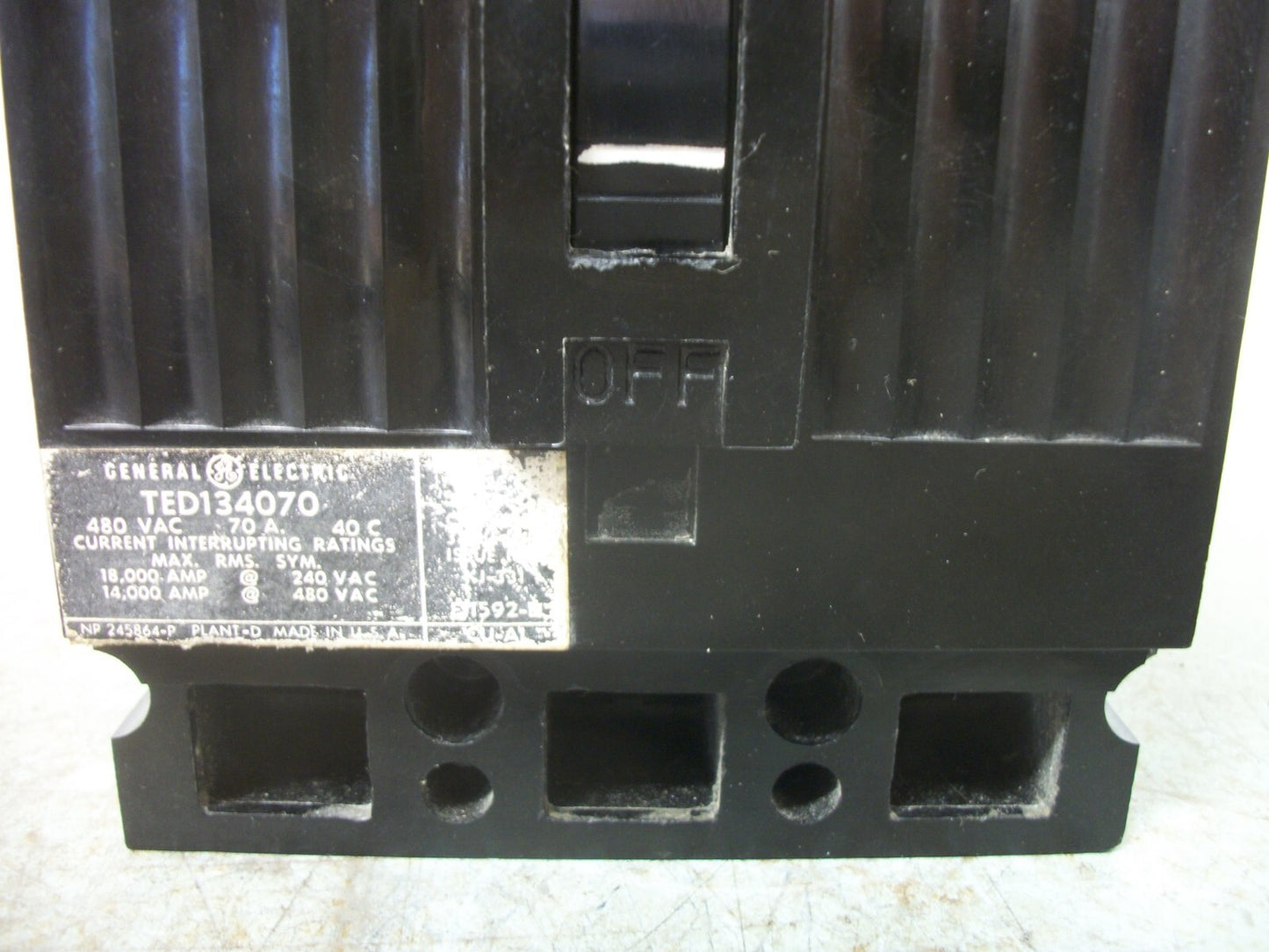 GE TED CIRCUIT BREAKER TED134070 70AMP 480VOLT 3POLE BLACK