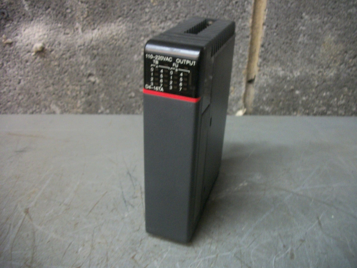 KOYO PLC DIRECT 16-PT 110-120VAC OUTPUT MODULE D4-16TA